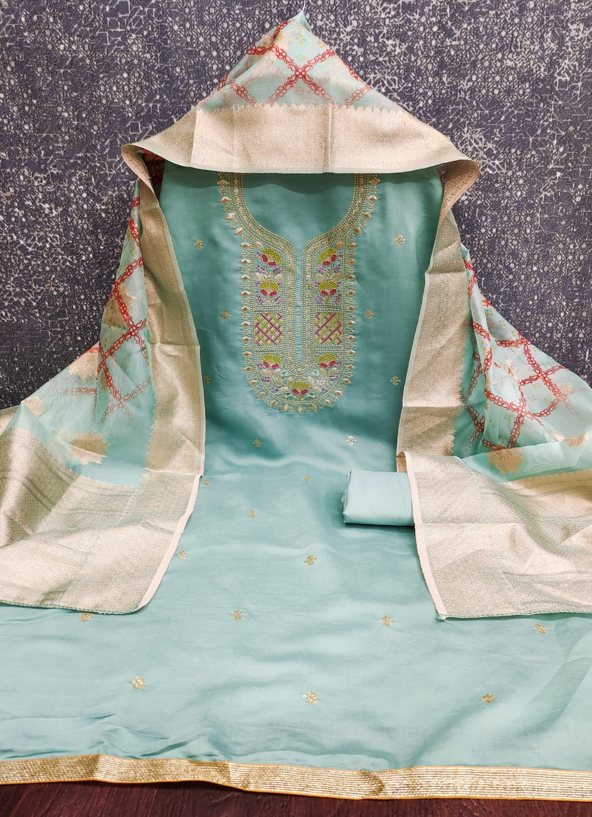 Sea Green Threadwork Organza Unstitched Salwar Suit