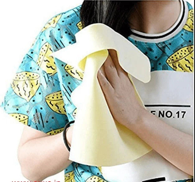 Magic Towel 30*40 Cm (Random Colour)