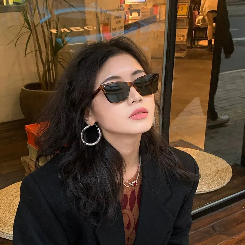 New Arrival Small Rectangle Sunglasses Women Vintage Brand Designer Cat Eye Style Square Luxury Sun Glasses Shades Female