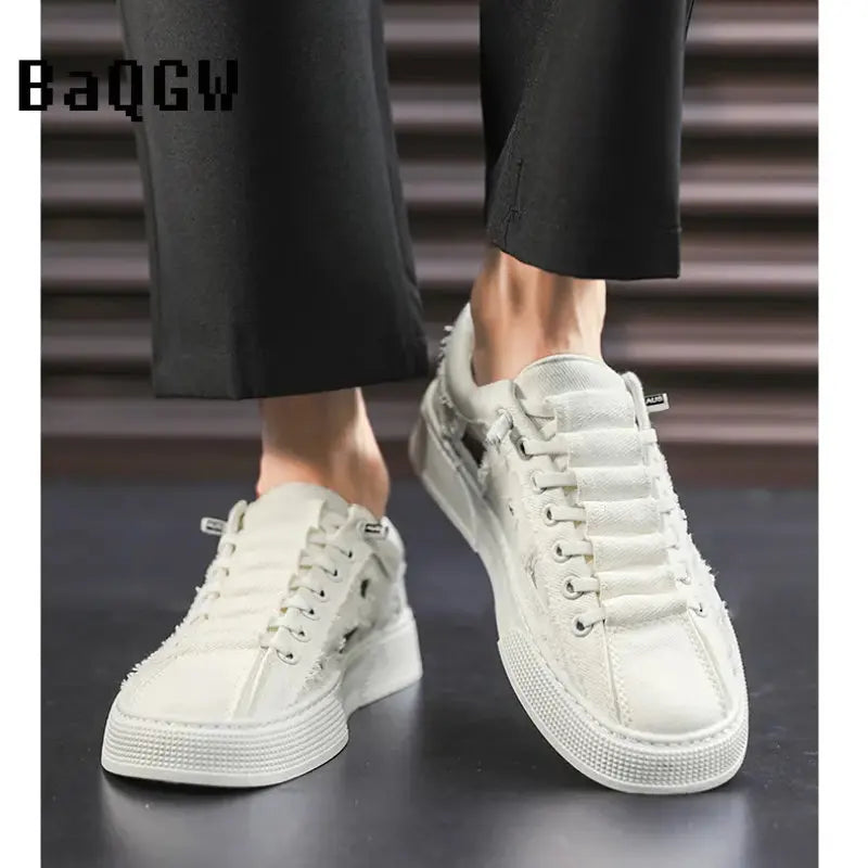 2023 Mens Casual Sneakers Hollow Out Breathable Designer Loafers Summer Fashion Canvas Skate Shoes Student Outdoor Walking Shoes