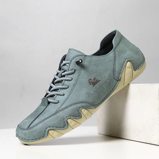 Men Casual Outdoor Fashion Sneakers Soft Leather Sneakers High Top Luxury Men Classic Walking Shoes Winter Motocross Boots 35-50