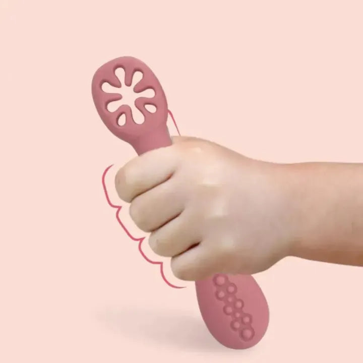 Silicone Chew Spoon for Babies and Toddlers, BPA Free, Safety Tested Baby Led Weaning, Pack of 1 (Random Color)