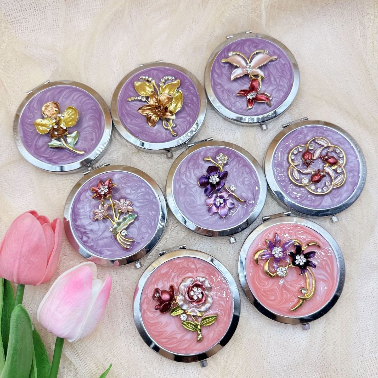 Portable Make up Folding Mirror 9Random Design)